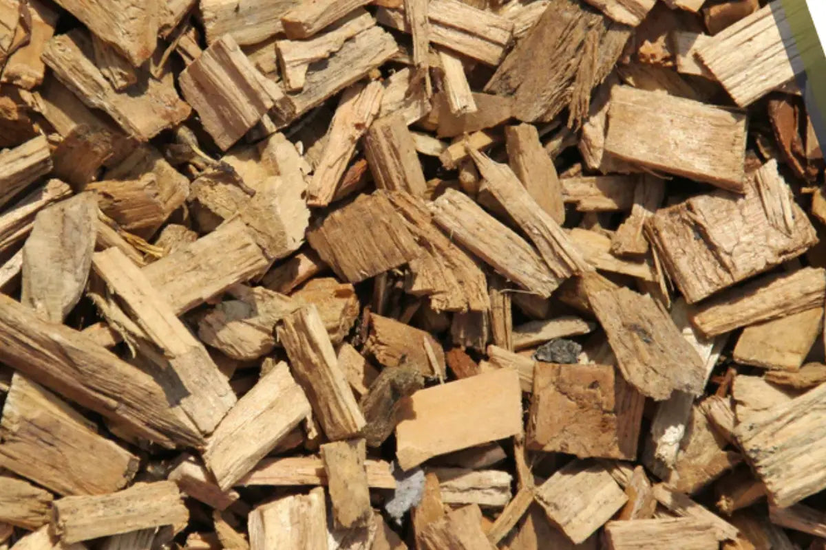 Close up of natural wood chip weed suppressant available for delivery through Dundee & Angus.