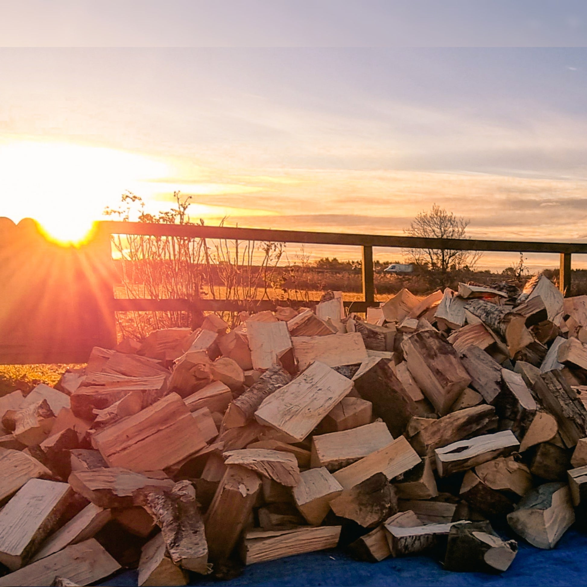 Cheap Fire Logs Near Me | Loose Hardwood | Ravensby Firewood